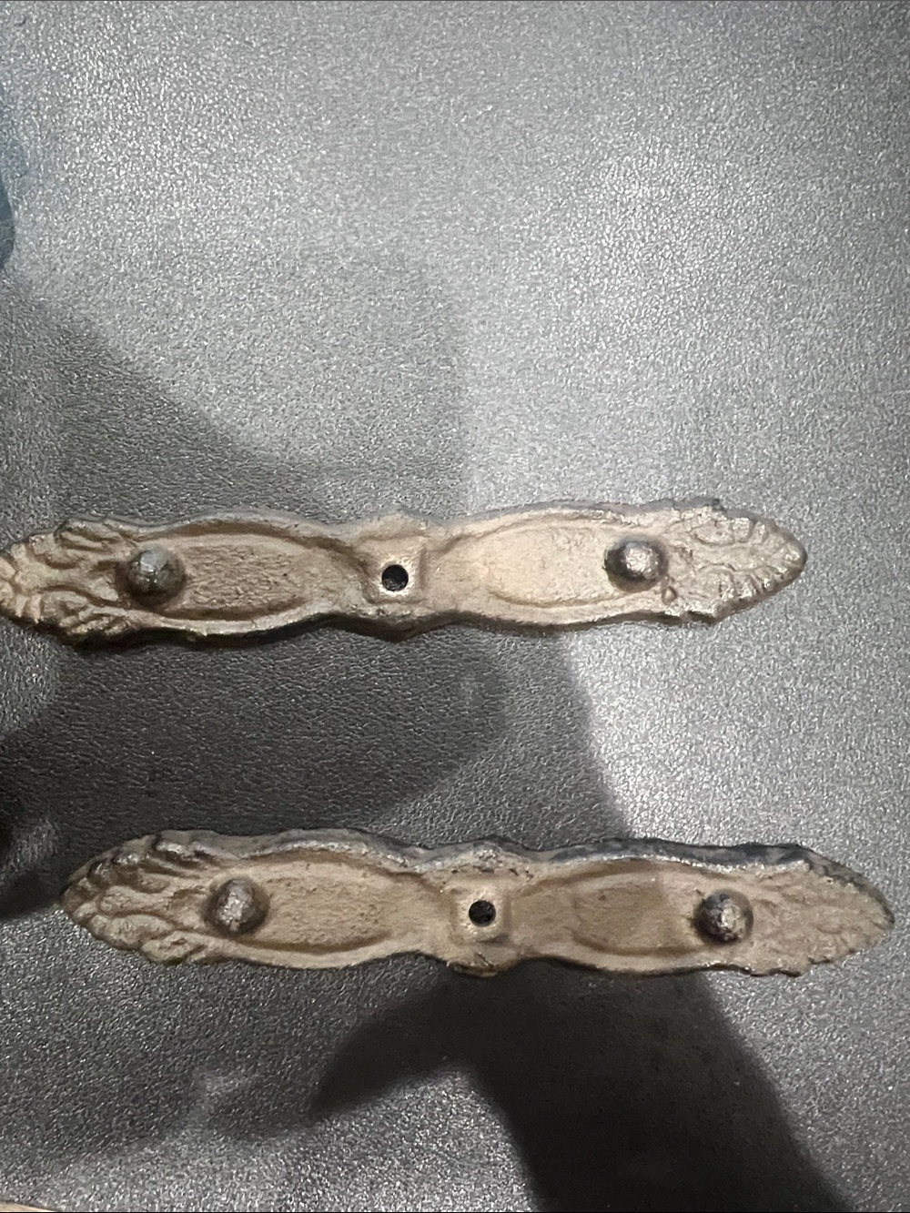 Decorative Antique-Style Metal Drawer Pulls in Aged Bronze